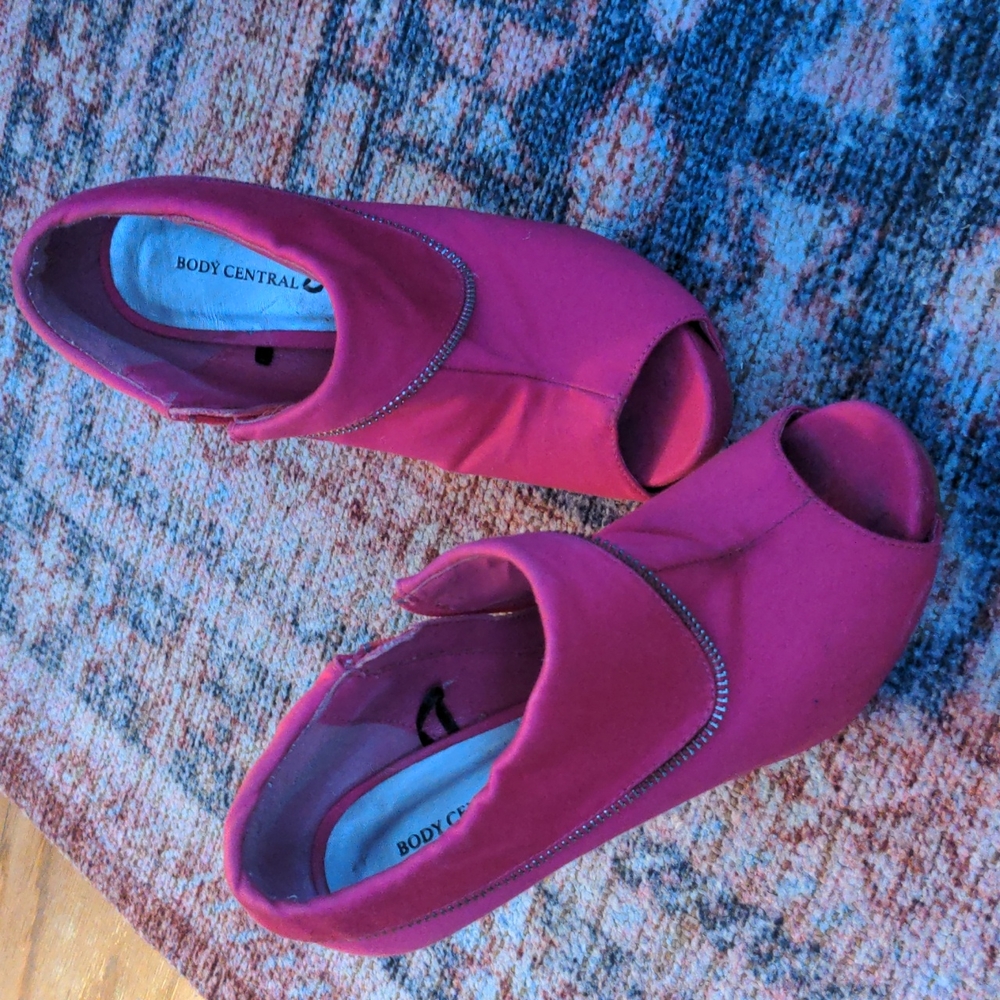 Hot pink heels!